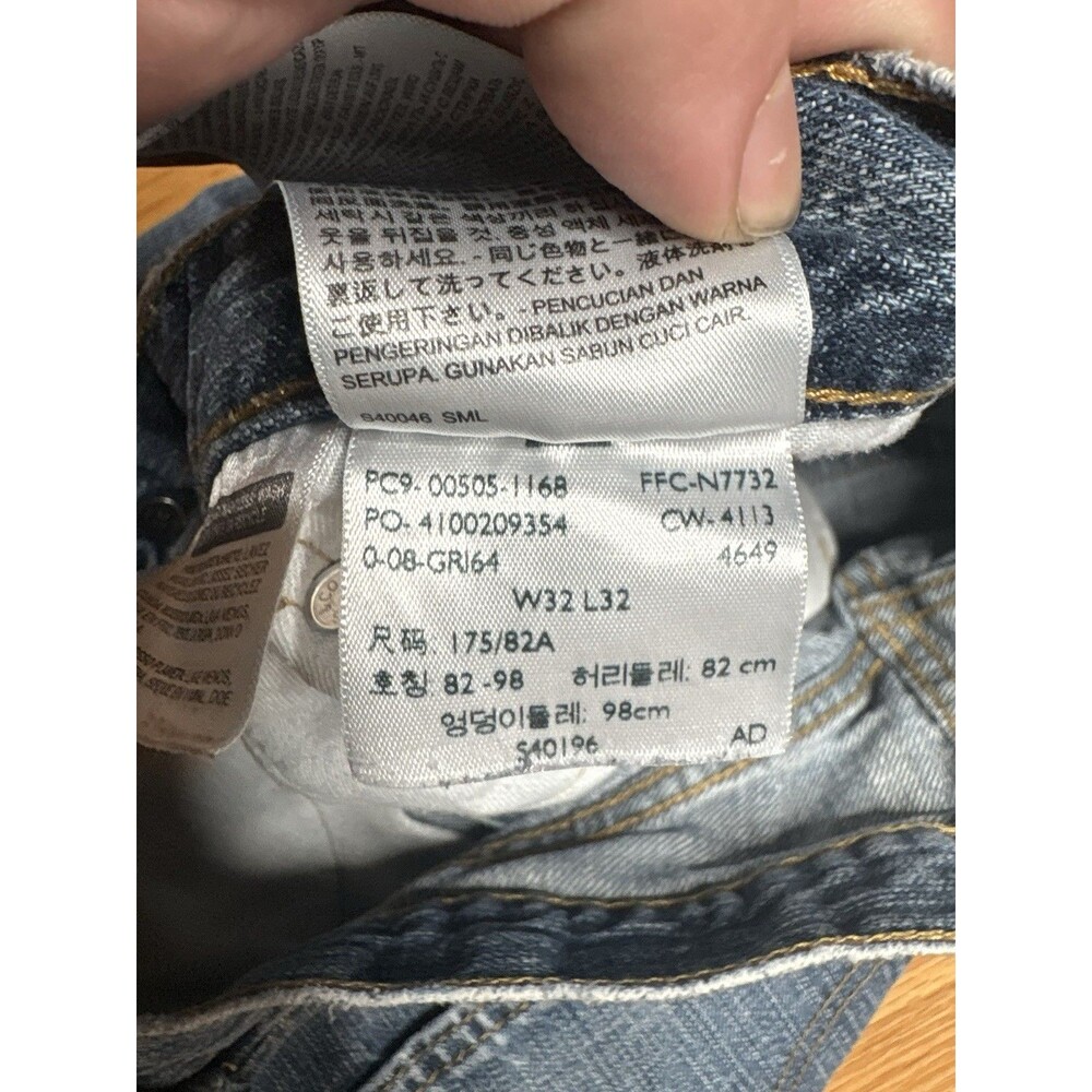 Levis 505 Jeans Men 32x32 Regular Fit Straight Classic Denim Medium Wash Blue - Picture 7 of 9